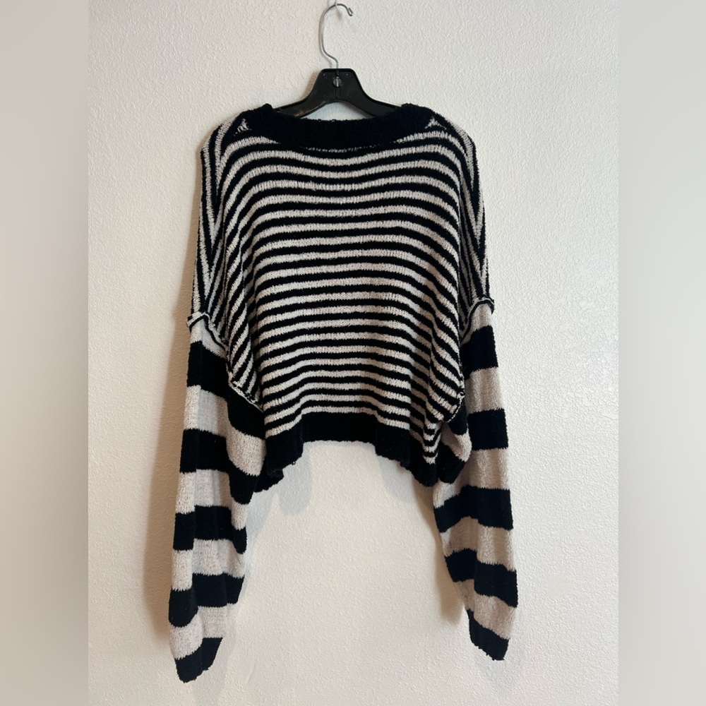 Free People Beach Long Sleeve Cropped Black White Stripe Pullover Sweater Medium